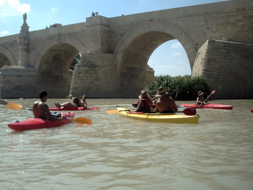 piraguas_puente_romano_cordoba piraguas1